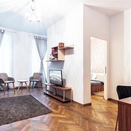 Sunny Old Town Apartment Brašov Exteriér fotografie