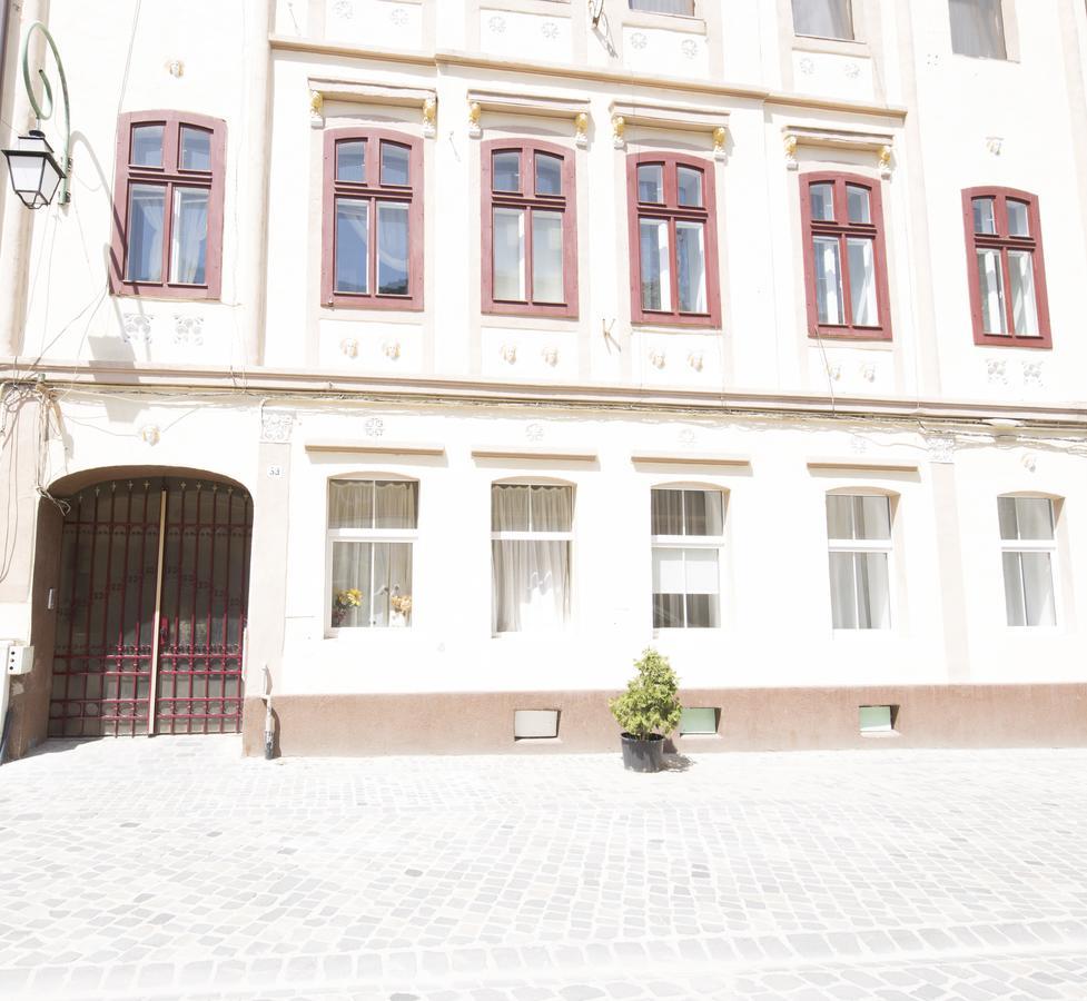 Sunny Old Town Apartment Brašov Exteriér fotografie