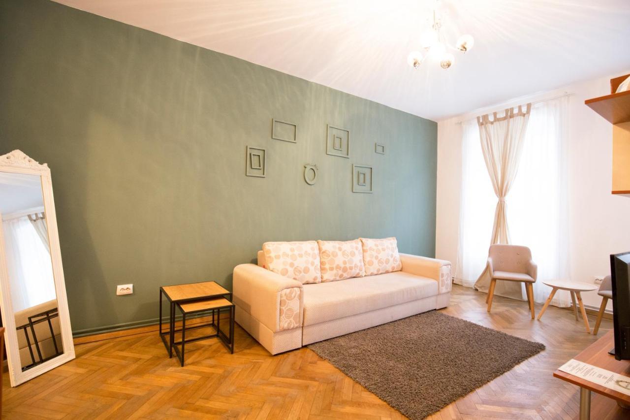 Sunny Old Town Apartment Brašov Exteriér fotografie