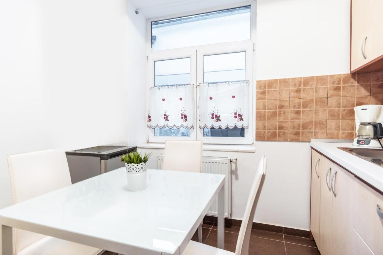Sunny Old Town Apartment Brašov Exteriér fotografie