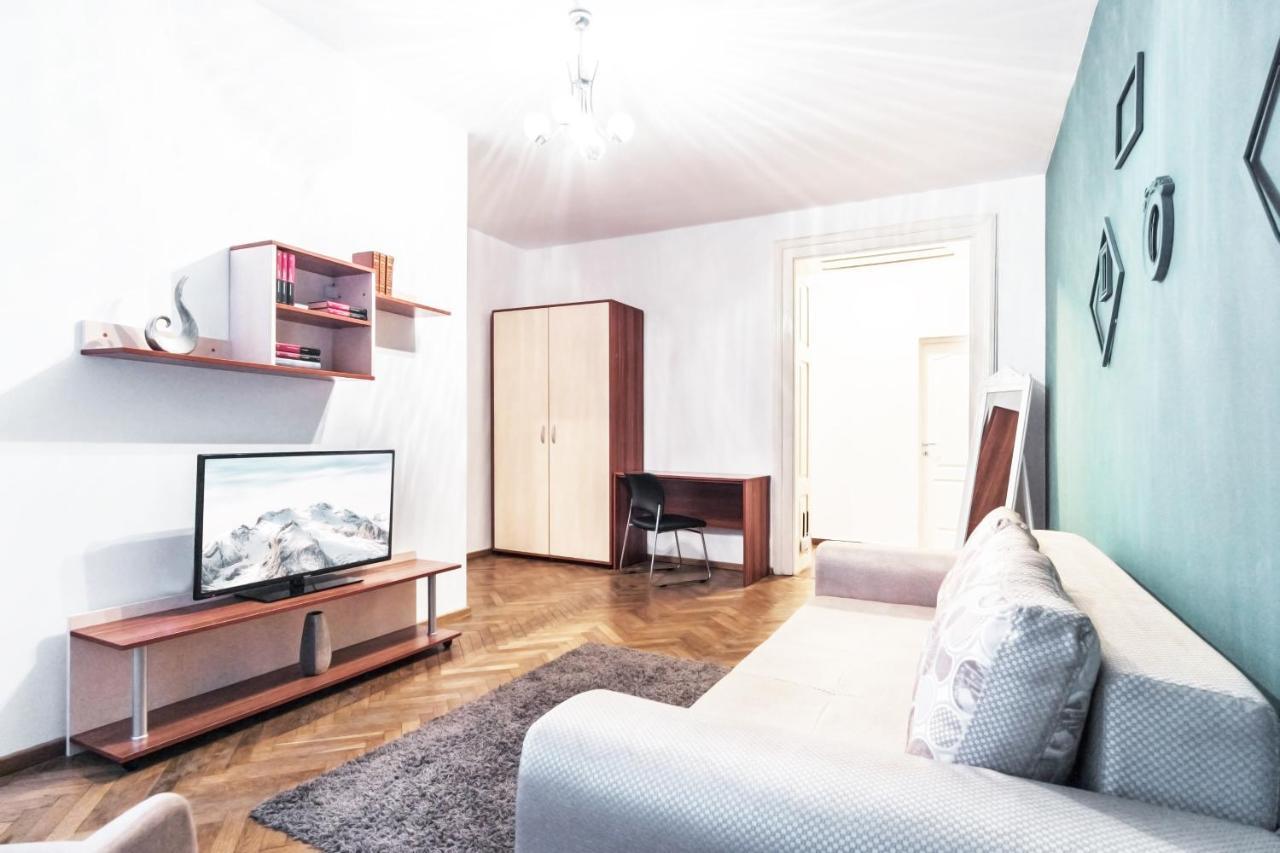 Sunny Old Town Apartment Brašov Exteriér fotografie